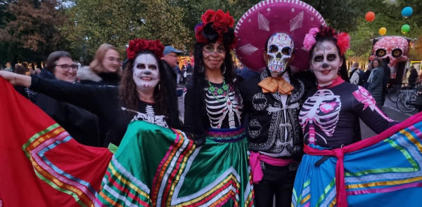 Día de los Muertos feest - decoratie en livemuziek